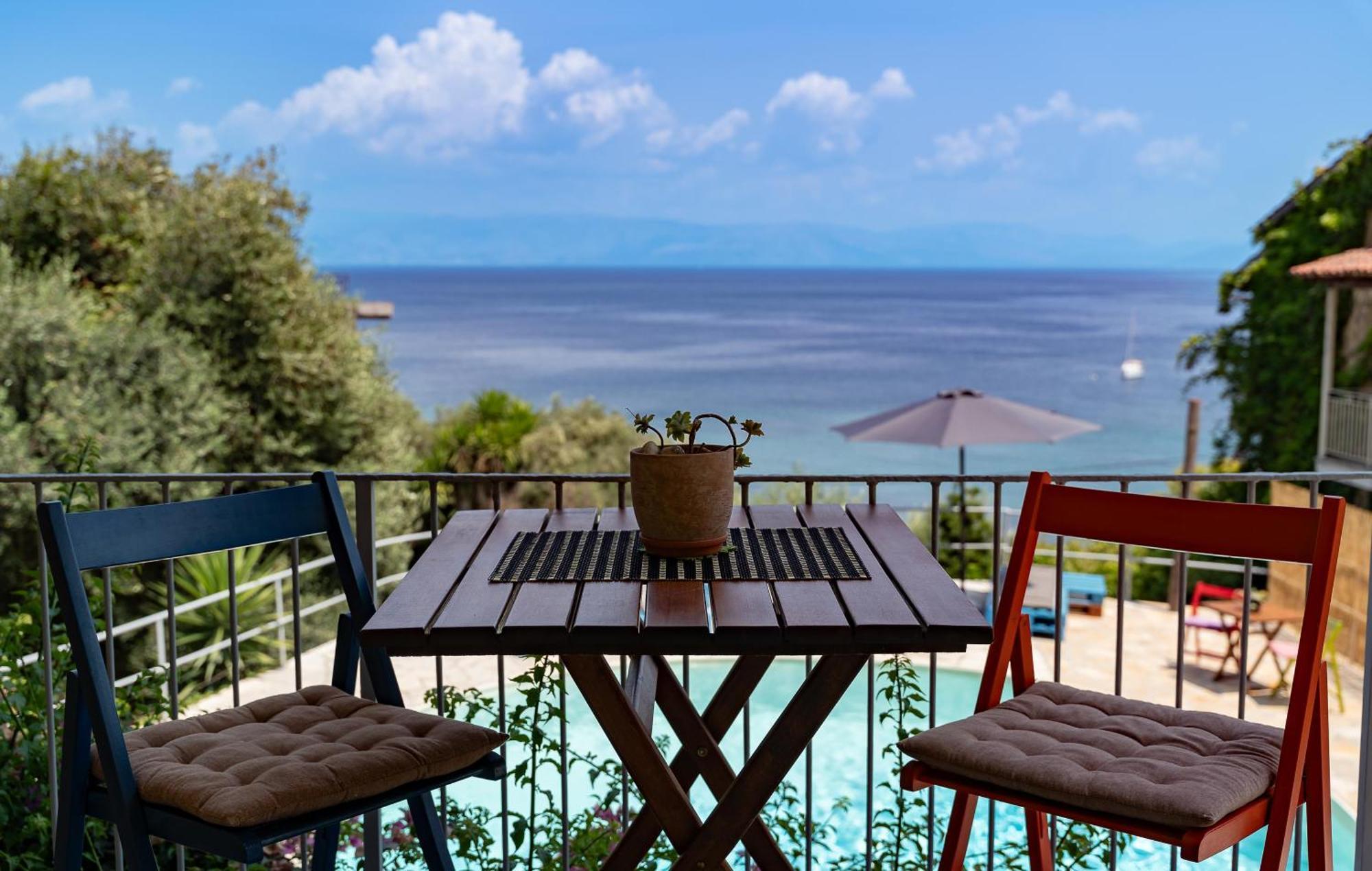 Antares Boutique Guesthouse Perama  Exterior foto